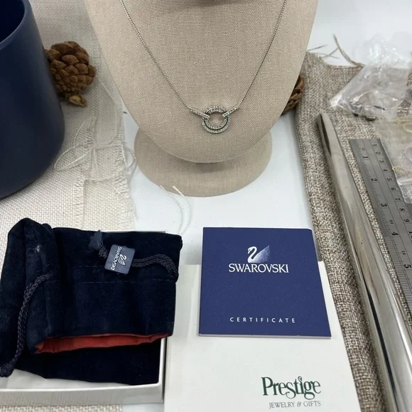 Genuine Vintage Swarovski 14-16” Adjustable Necklace with Original Box - Picture 10 of 13